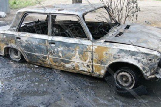 Hərbçi maşında yanaraq öldü  - FOTO