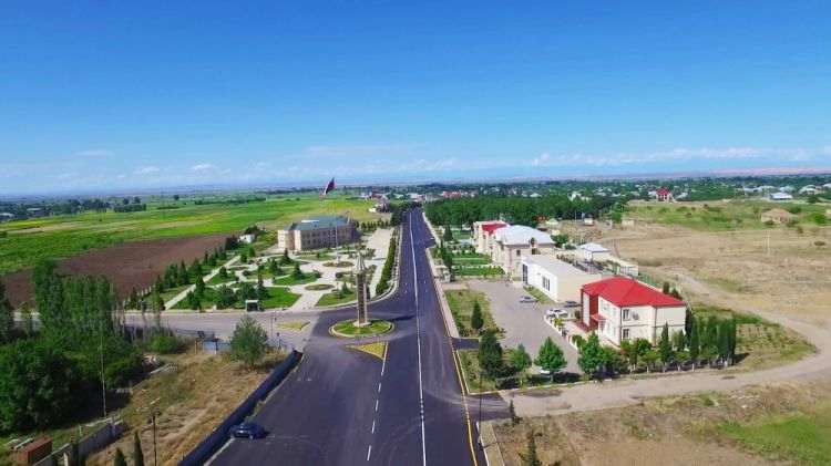 Prezident Samuxda açılışda 