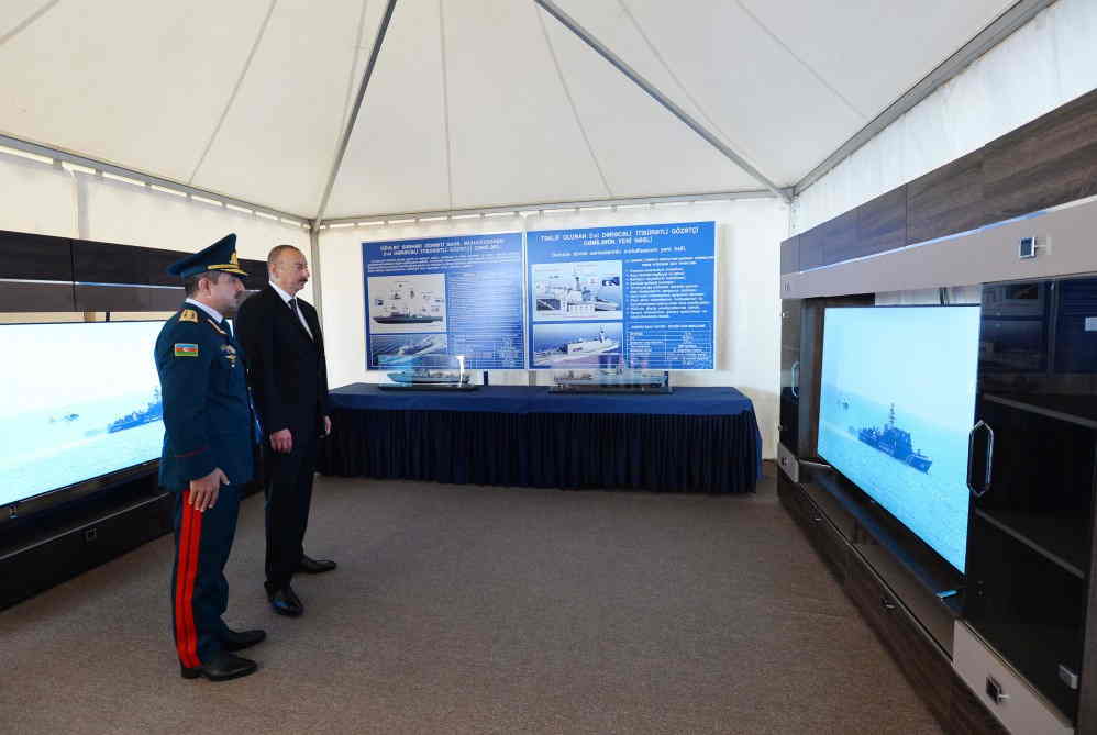 Prezident Tufan tipli    sərhəd gözətçi gəmisində (FOTOLAR-YENİLƏNİB)