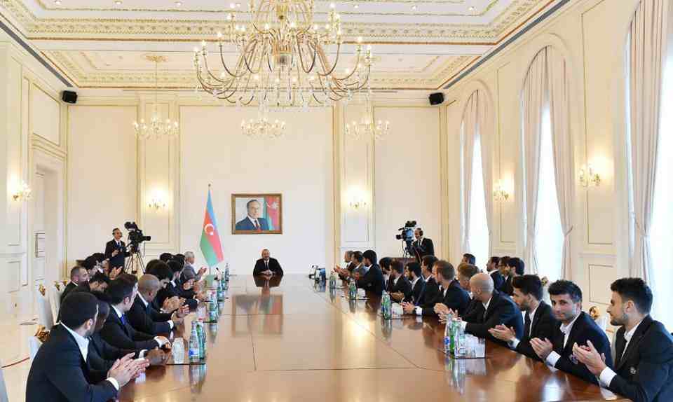 Prezident Qarabağ futbol klubunun heyətini belə    QƏBUL ETDİ (FOTOLAR)