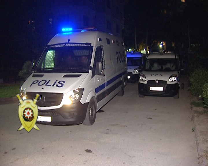 Polis evlərə qənim kəsilən dəstəni     ZƏRƏRSİZLƏŞDİRDİ (FOTO)