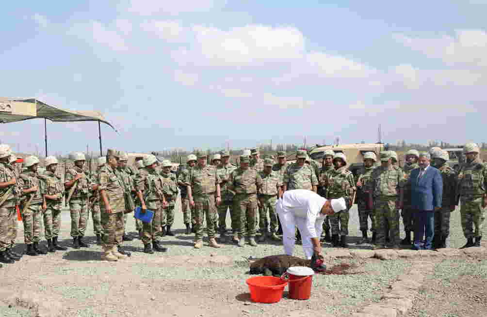 Zakir Həsənov ÖN CƏBHƏDƏ   döyüş hazırlığı səviyyəsini YOXLADI (FOTOLAR)