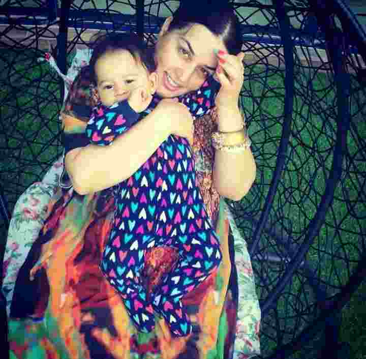 Elza Seyidcahan stressini nəvəsi ilə atır -  FOTOLAR