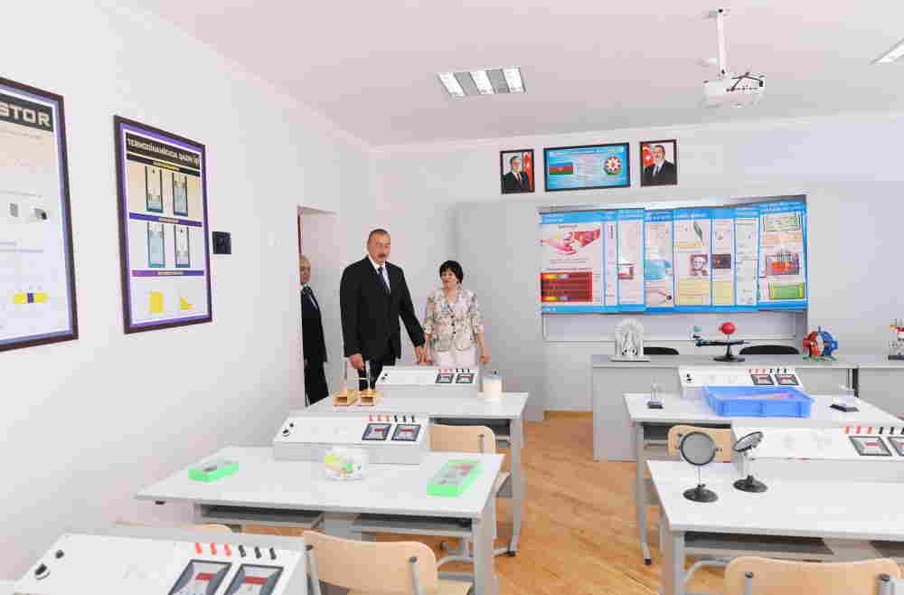 İlham Əliyev 10 saylı orta məktəbdə -   FOTOLAR