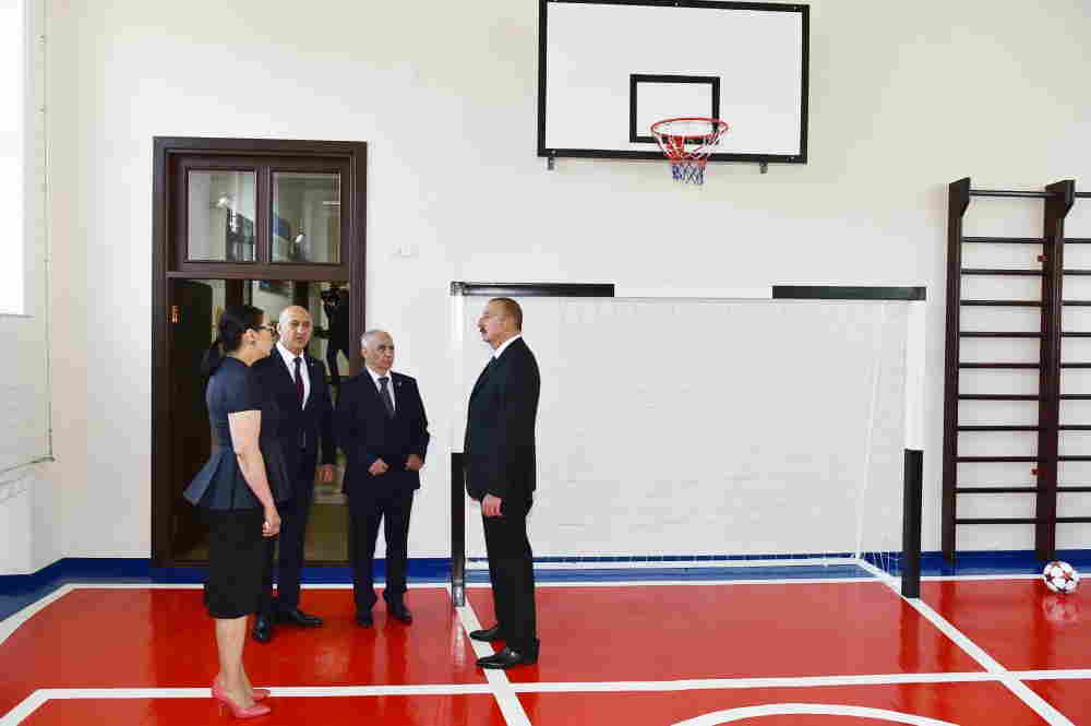 İlham Əliyev    62 saylı məktəb-liseydə (FOTOLAR)