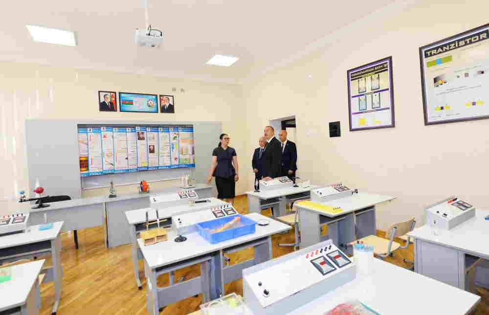 İlham Əliyev    62 saylı məktəb-liseydə (FOTOLAR)