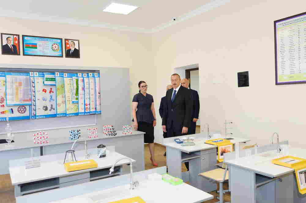 İlham Əliyev    62 saylı məktəb-liseydə (FOTOLAR)