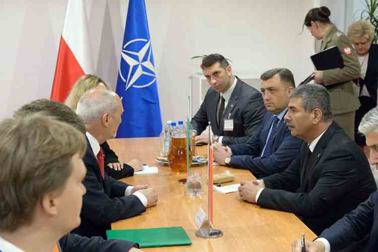 Müdafiə nazirləri görüşdü - FOTO