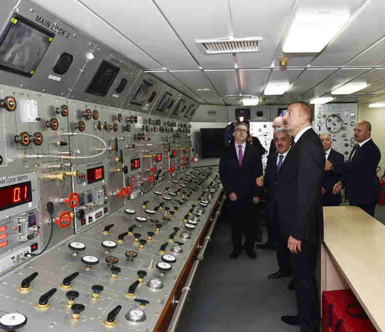 İlham Əliyev   Xankəndi gəmisində (FOTOLAR-YENİLƏNİB)