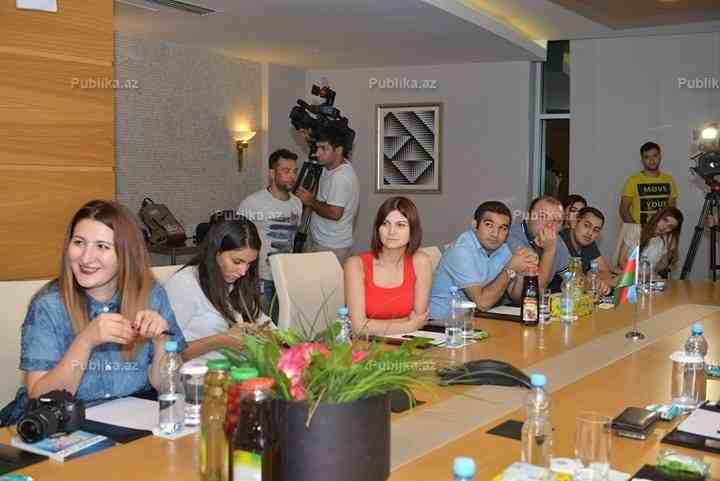 Petek Dinçöz Azərbaycanın birinci xanımından danışdı:  Mehriban Əliyevanın heyranıyam'' -  FOTOLAR