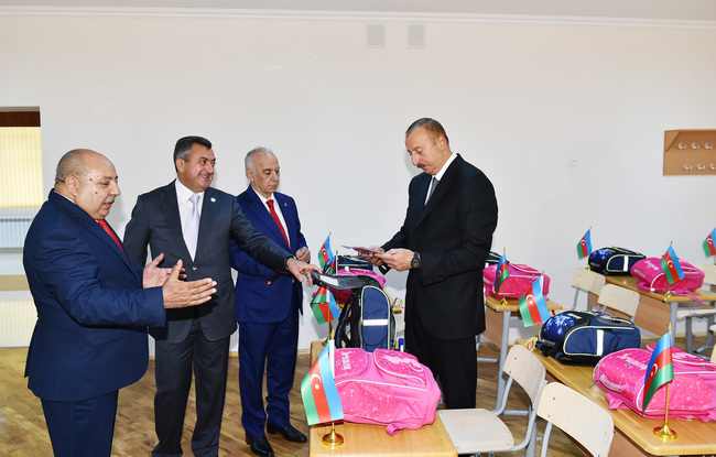 İlham Əliyev   212 saylı məktəbdə (FOTOLAR)