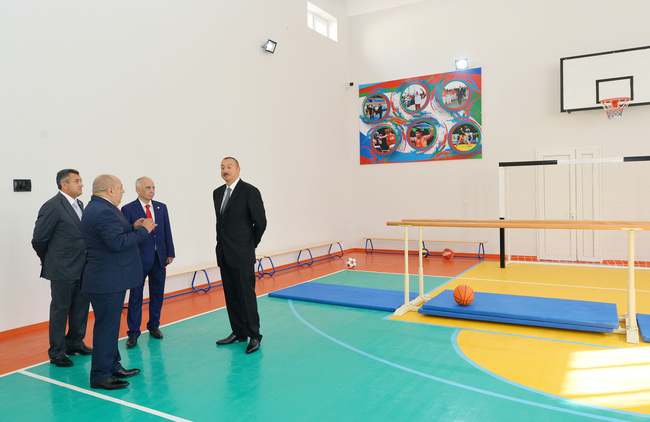 İlham Əliyev   212 saylı məktəbdə (FOTOLAR)