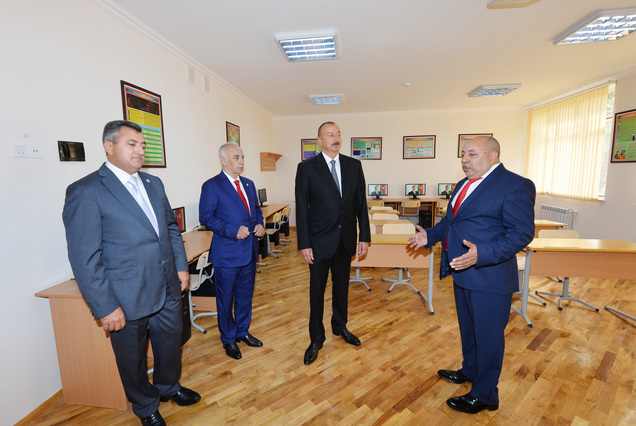 İlham Əliyev   212 saylı məktəbdə (FOTOLAR)