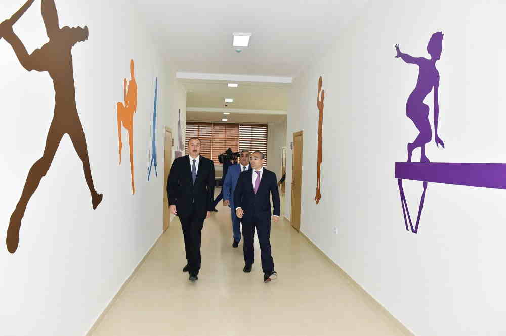 Mikayıl Cabbarov Prezidentə  İdman bazasını təqdim etdi - FOTOLAR-YENİLƏNİB