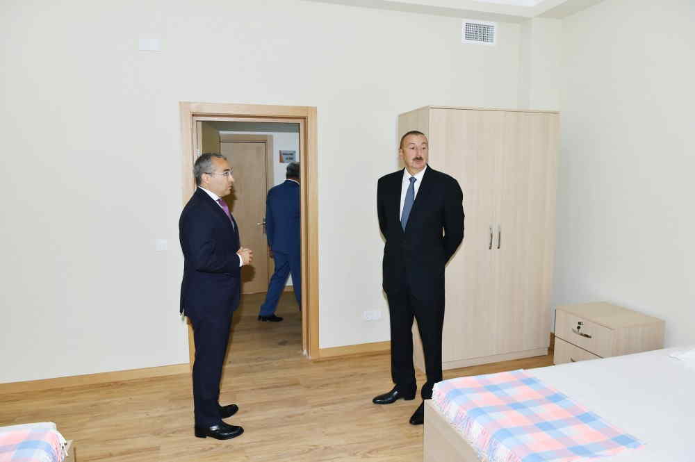 Mikayıl Cabbarov Prezidentə  İdman bazasını təqdim etdi - FOTOLAR-YENİLƏNİB