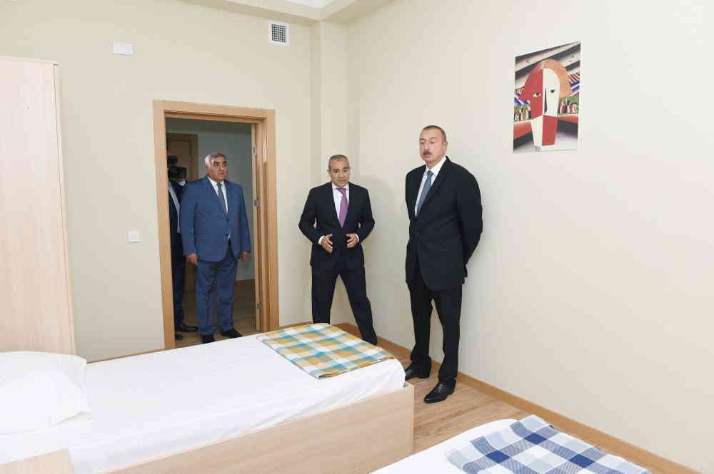 Mikayıl Cabbarov Prezidentə  İdman bazasını təqdim etdi - FOTOLAR-YENİLƏNİB