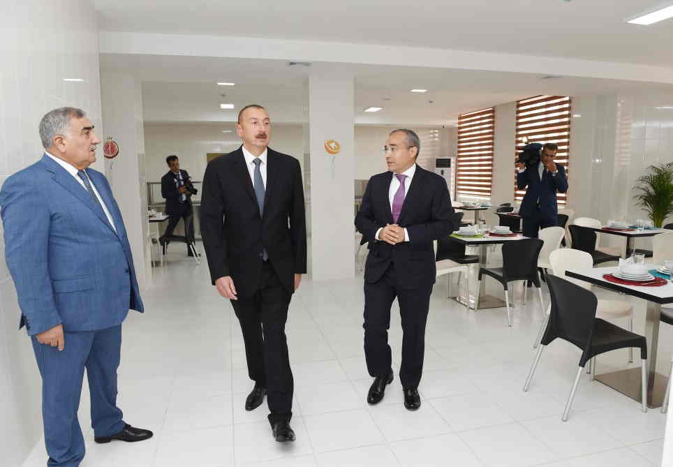 Mikayıl Cabbarov Prezidentə  İdman bazasını təqdim etdi - FOTOLAR-YENİLƏNİB