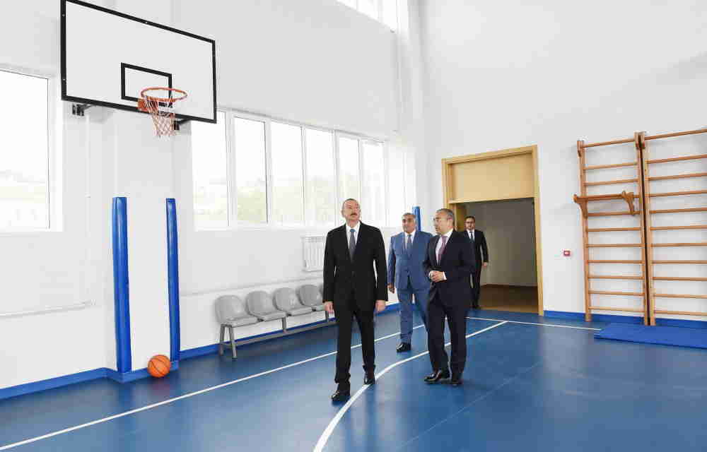 Mikayıl Cabbarov Prezidentə  İdman bazasını təqdim etdi - FOTOLAR-YENİLƏNİB