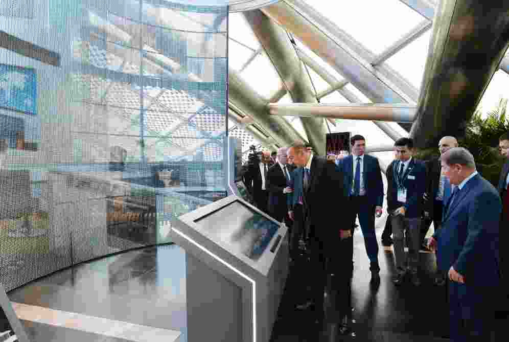 Prezident Astanda sərgidə belə qarşılandı -  FOTOLAR