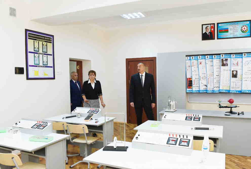 Hacıbala Abutalıbov Prezidentə   bu məktəbləri təqdim etdi (FOTOLAR-YENİLƏNİB)