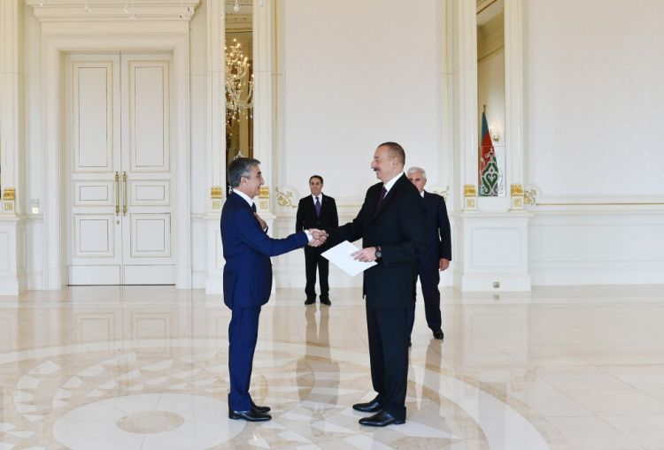 Prezident yeni səfirlərin etimadnamələrini   qəbul etdi (FOTO-YENİLƏNİB)