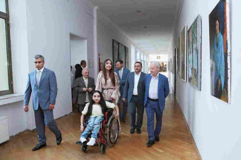 Leyla Əliyeva Rəssamlıq Akademiyasında - FOTO