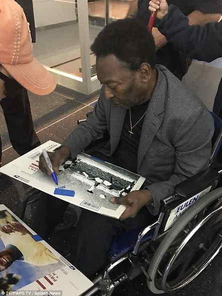 Pele əlil arabasında â€“  FOTOLAR