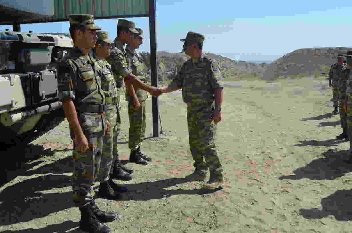 Zakir Həsənov cəbhəboyu zonada -    FOTO