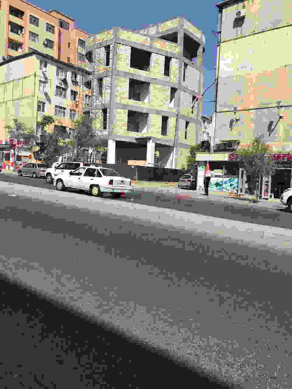 Nəsimi sakinləri Asif Əsgərovdan narazılıq edir -   FOTOLAR