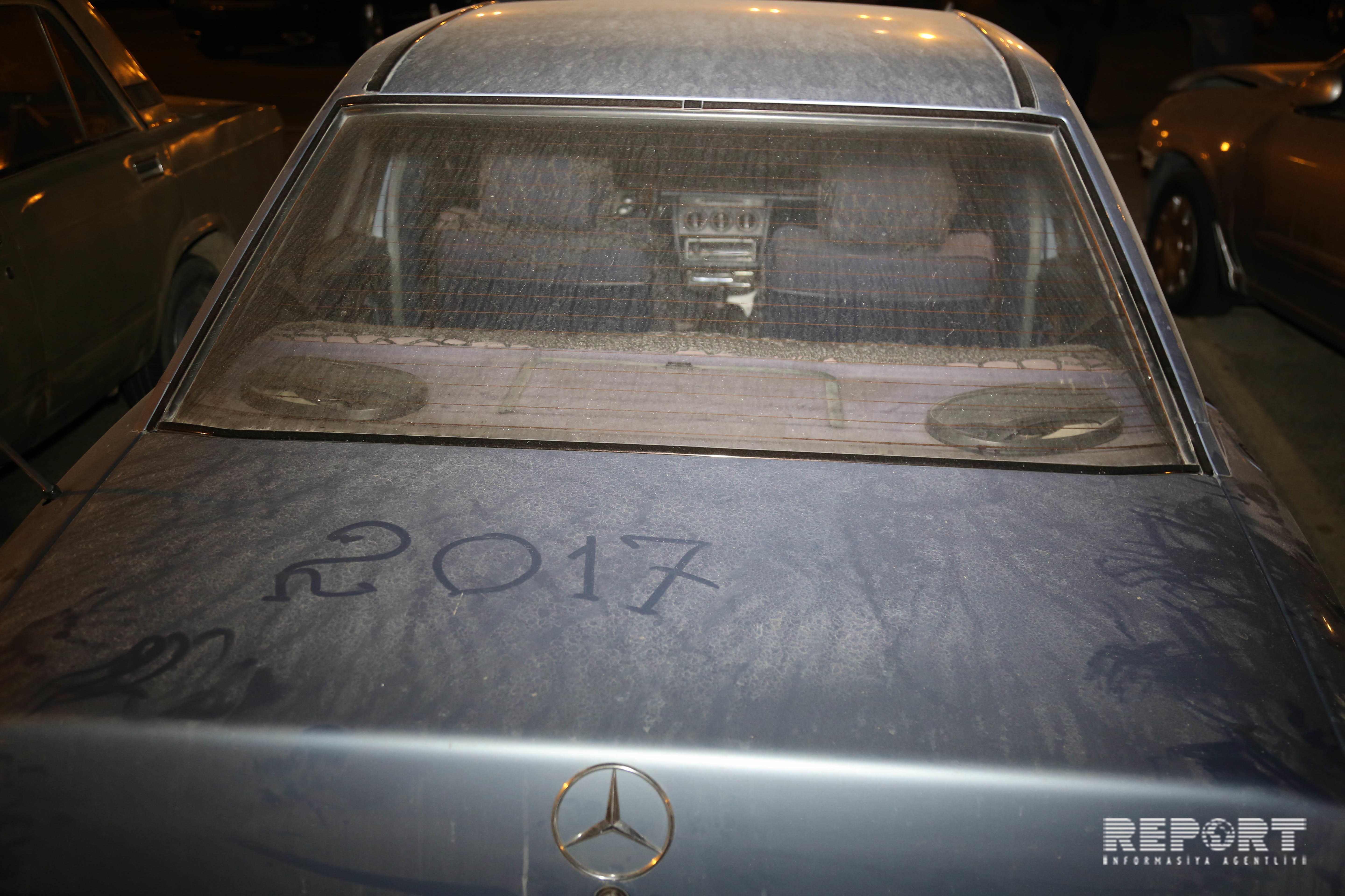 Mercedes yük avtomobilinə   ÇIRPILDI -  Bakıda