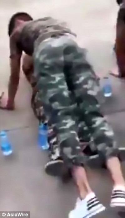 Orduda böyük qalmaqal:  Oğlan və qız kursantların bu görüntüsü ölkəni qarışdırdı - FOTO