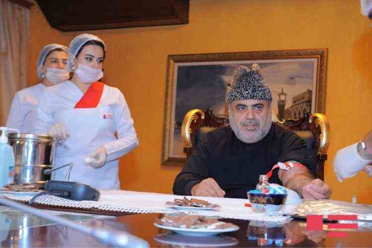 Şeyx və ailə üzvləri qan verdilər -   FOTO-YENİLƏNİB