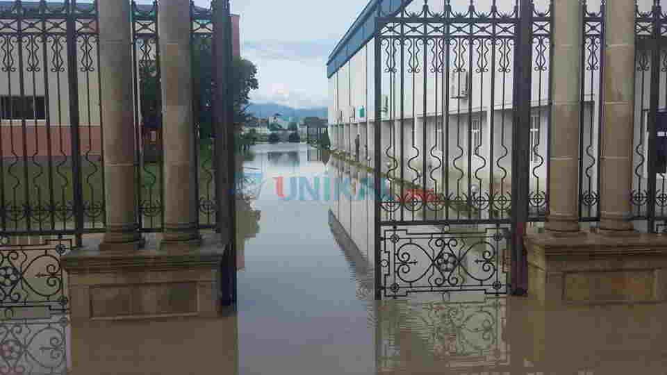 Mübariz Mənsimovun stadionunu da sel basdı -  FOTOLAR