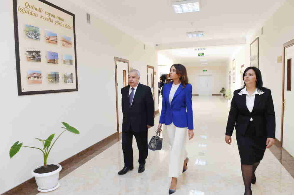 Birinci vitse-prezident Qubadlı rayon Xanlıq kənd orta məktəbində - FOTOLAR