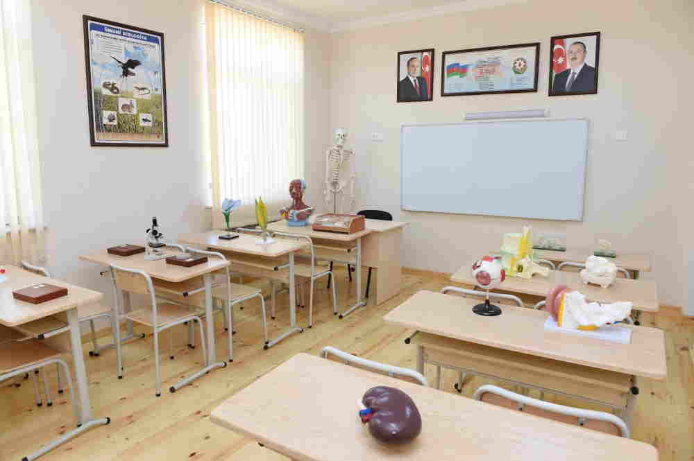 Birinci vitse-prezident Qubadlı rayon Xanlıq kənd orta məktəbində - FOTOLAR