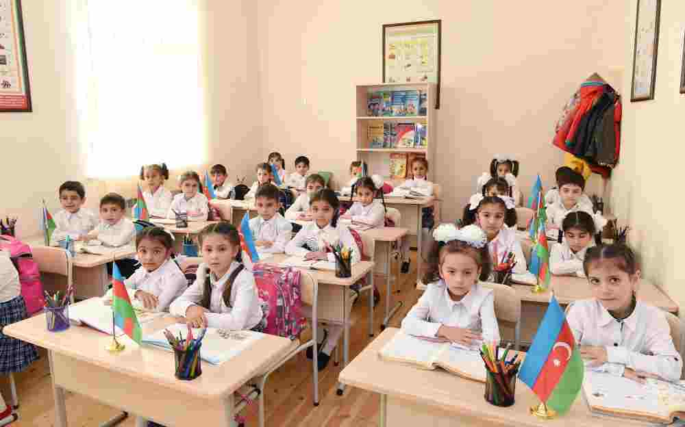 Birinci vitse-prezident Qubadlı rayon Xanlıq kənd orta məktəbində - FOTOLAR
