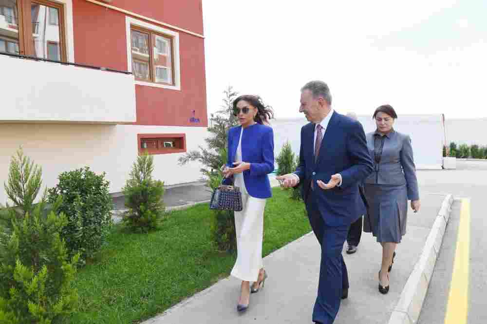 Mehriban Əliyeva:  Azərbaycan bu gün inkişaf və tərəqqi yolu ilə gedir - FOTO