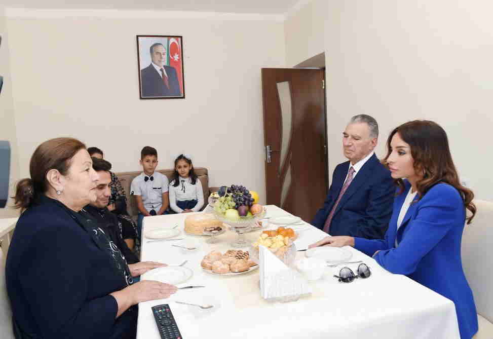 Mehriban Əliyeva:  Azərbaycan bu gün inkişaf və tərəqqi yolu ilə gedir - FOTO