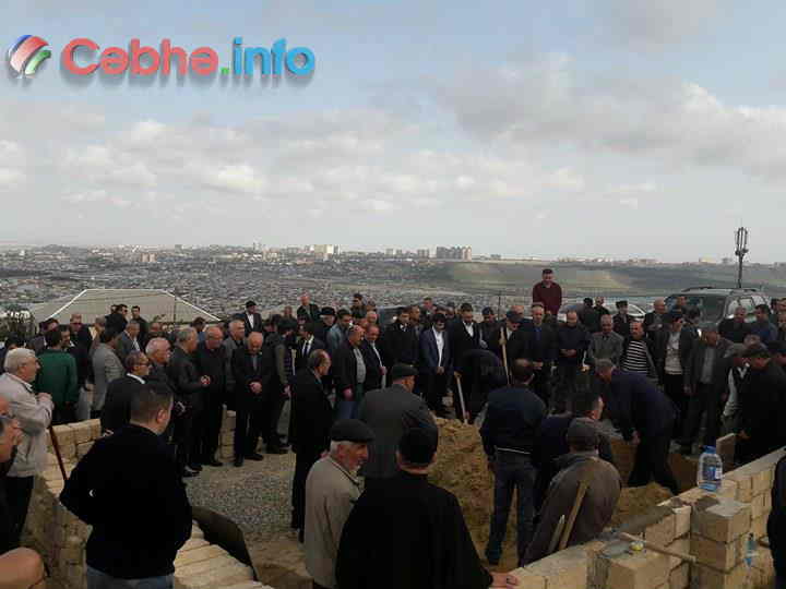 Elçibəyin qardaşı dəfn edildi -    FOTO