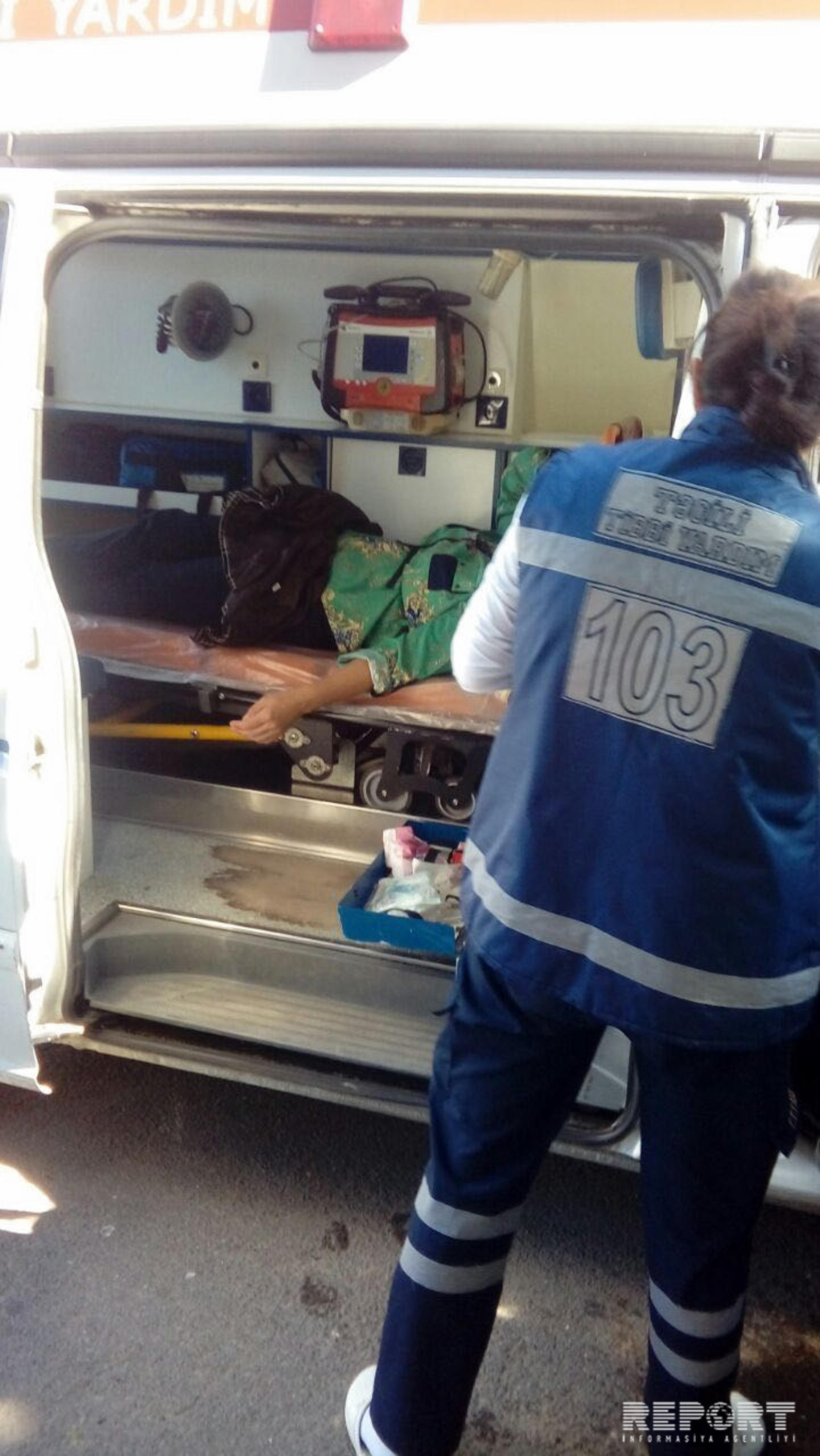 Bakıda iki avtobus toqquşdu -  XƏSARƏT ALANLAR VAR (FOTOLAR)