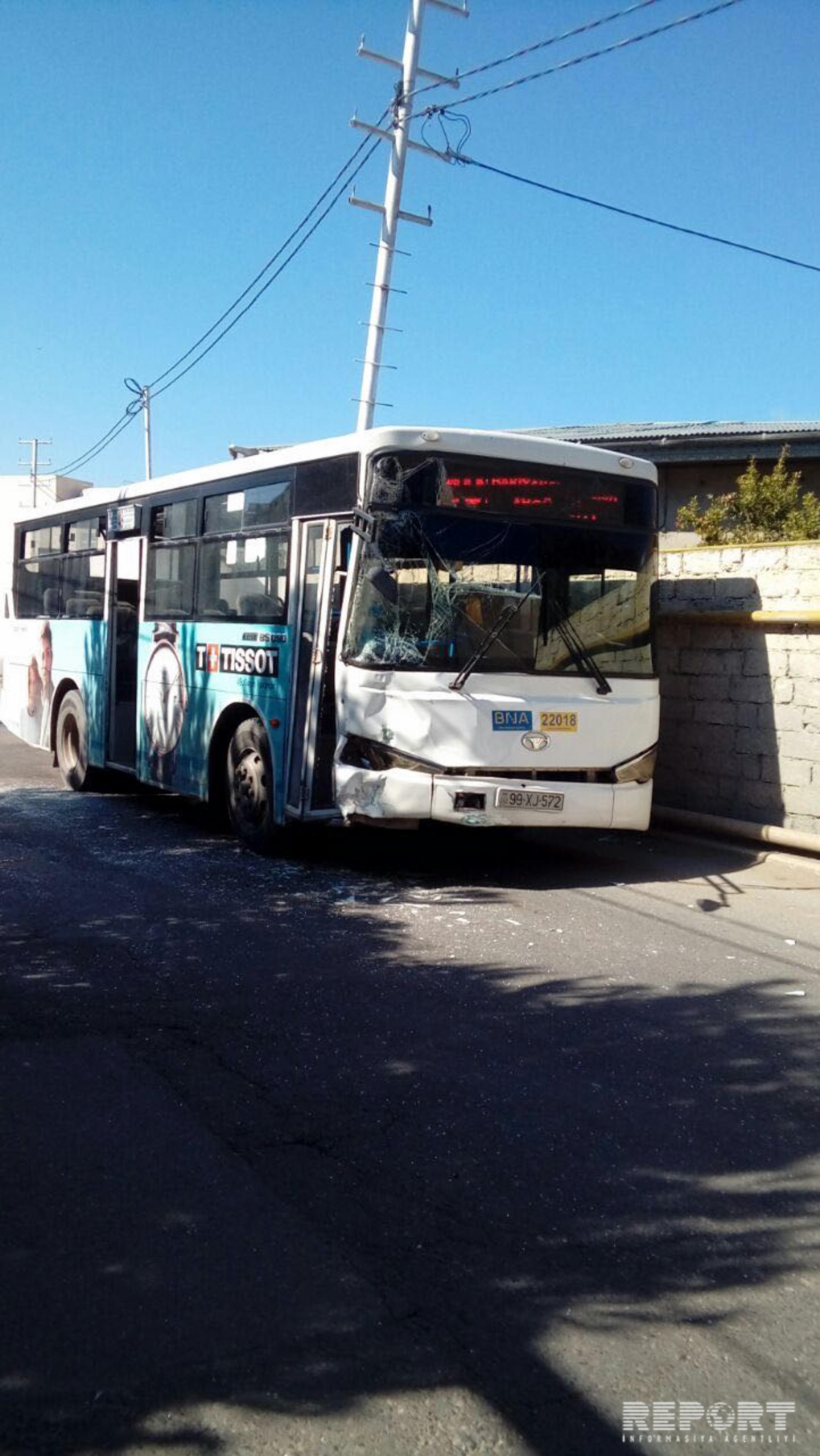 Bakıda iki avtobus toqquşdu -  XƏSARƏT ALANLAR VAR (FOTOLAR)