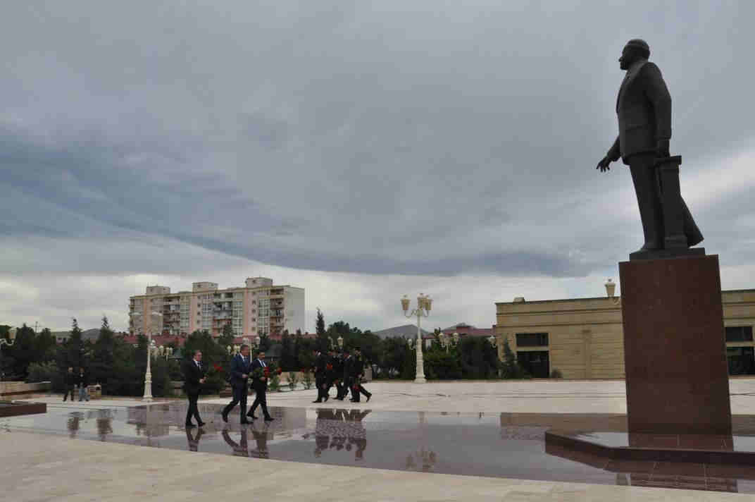 Qaradağ İcra Hakimiyyəti hesabat verdi -   FOTO