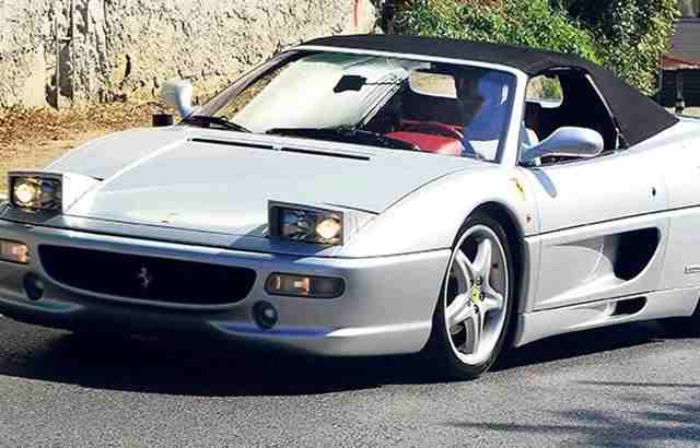 Kıvanç Tatlıtuğun 200 minlik avtomobili 