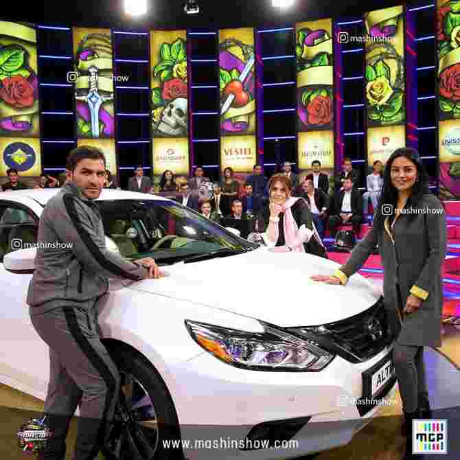 Maşın ətrafında GƏRGİN GECƏ â€“  Kim qalib olacaq? - FOTO