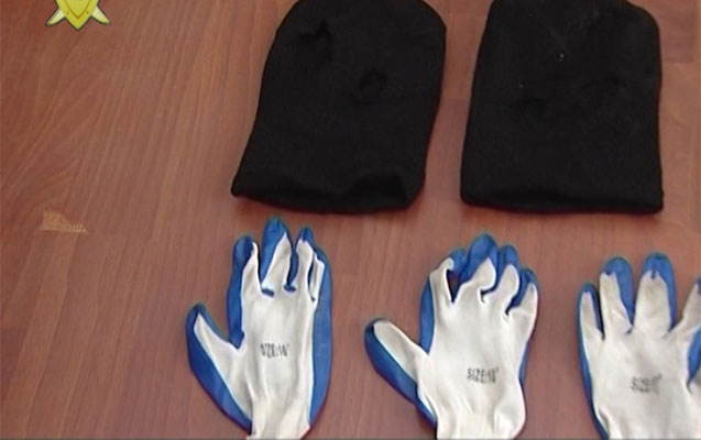 Hacıqabulda uşaq evə basqın edən şəxsin maskasını çıxartdı -   FOTOLARI