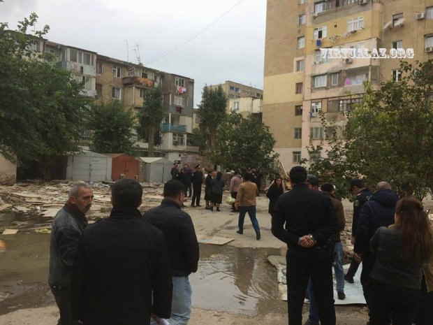 Bakıda məhkəmə qərarını gözləmədən ağacları kəsib bina tikən kimdir? -   VİDEO-FOTOLAR
