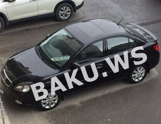 İlkin Misgərliyə maşın hədiyyə edən vəzifəli şəxsin adı bilindi -  FOTO