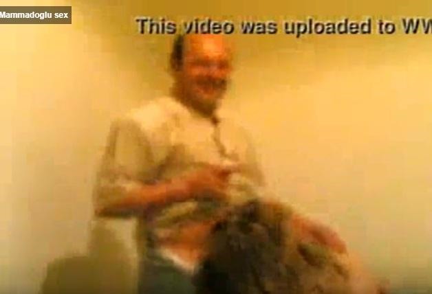 Məşhur müğənni sevgilisiylə dalaşıb, jurnalistləri təhqir etdi -   VİDEO