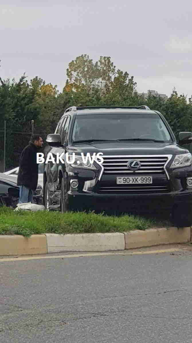 Bakıda Lexus Opellə    TOQQUŞDU - FOTOLAR