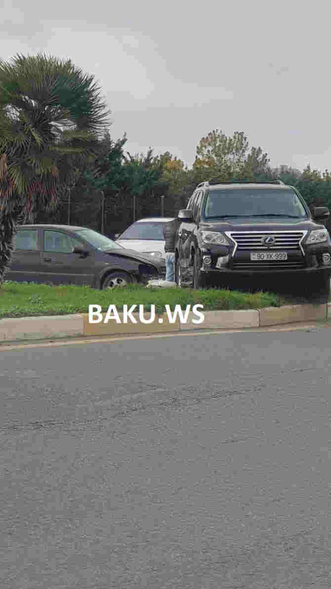 Bakıda Lexus Opellə    TOQQUŞDU - FOTOLAR